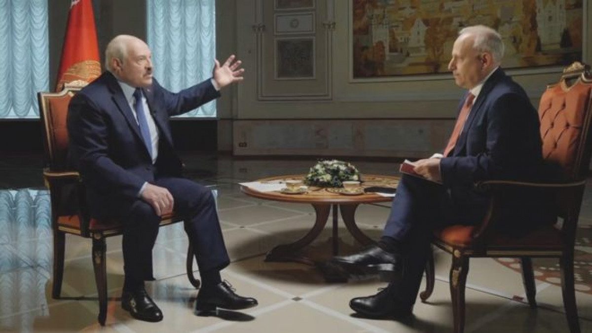 Лукашенко пригрозил "вырезать всех мерзавцев" и назвал Байдена самозванцем: полное интервью ВВС