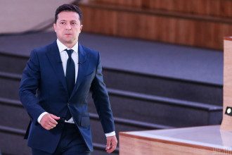 Зеленский находится под постоянным потоком информационных ударов