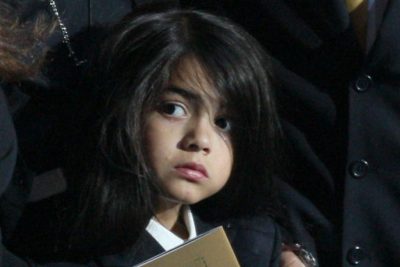 Гарячий красень: як зараз виглядає наймолодший син Майкла Джексона