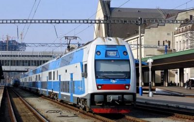 Укрзалізниця запустить двоповерхові поїзди: названі строки Укрзалізниця запустить двоповерхові поїзди: названі строки