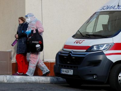 COVID-показники в Україні різко впали: 5,8 тис. нових хворих за добу і 297 смертей