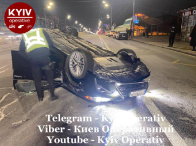 У Києві хлопець, тікаючи від бійки, загинув під колесами авто