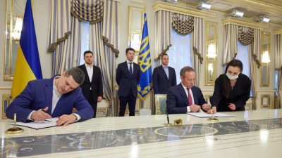 Apple поможет с переписью населения в Украине: Зеленский раскрыл детали