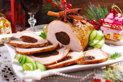 Вкуснейшее горячее мясо на Новый год 2022: готовить всего 20 минут