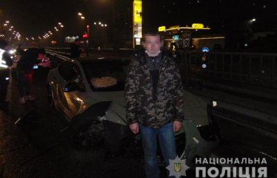 Автомийник викрав Tesla і влаштував ДТП: йому загрожує 12 років в'язниці і конфіскація майна