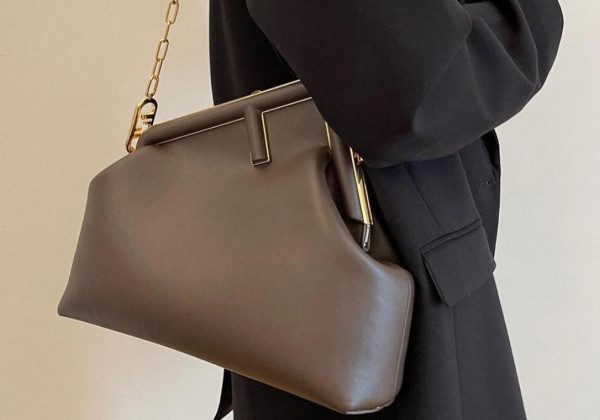 Наймодніші сумки зима 2022, в яких крізь холод і сніг можна гордо нести все своє життя