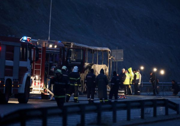 "Картина страшна, тіла обвуглені" : кількість жертв вогняного ДТП з автобусом у Болгарії може зрости