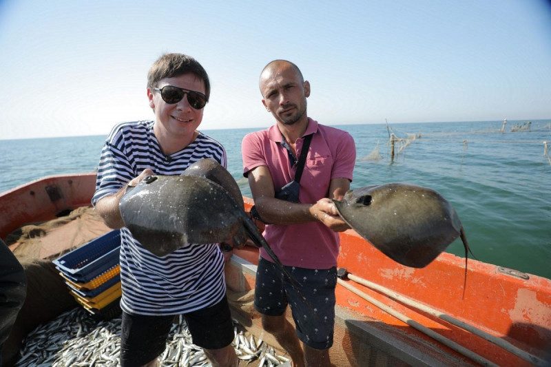 Черти, драконы, звездочеты и виноделие - в новом выпуске Мандруй Україною з Дмитром Комаровим