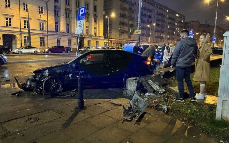 "Страшно дивитися": у Польщі пара українців після жахливої ДТП потрапила до лікарні для бомжів