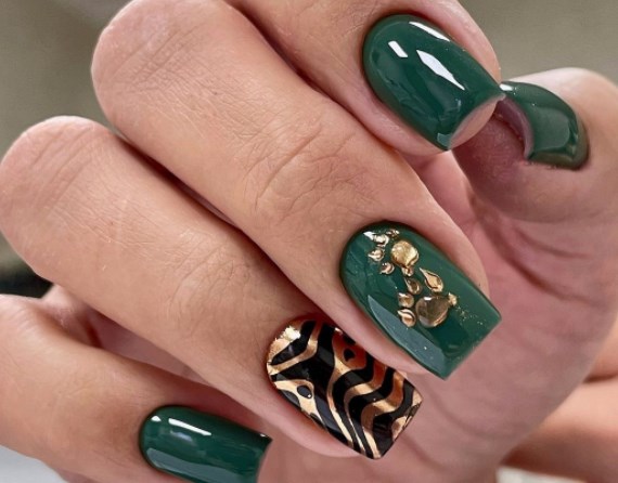 Новорічний манікюр 2022, який схвалить Тигр Новорічний манікюр 2022, який схвалить Тигр