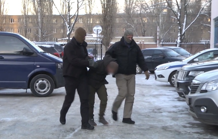 У ФСБ затриманого російського військового назвали 'завербованим Україною' У ФСБ затриманого російського військового назвали 'завербованим Україною'