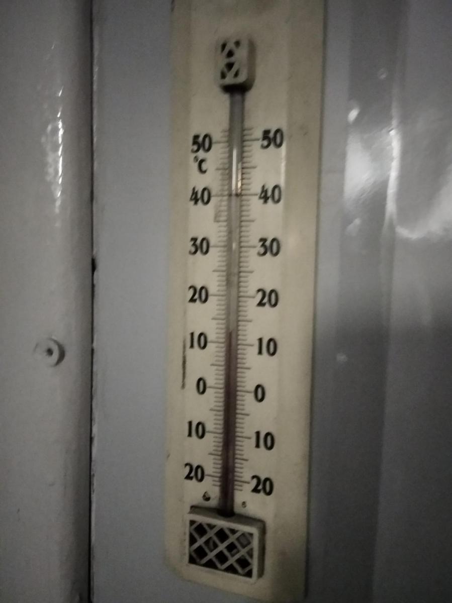 Вже іній на вікнах: Укрзалізниця потрапила в гучний скандал