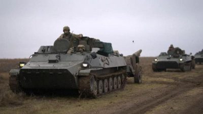 "Російські танчики встали на нічліг": ЗСУ поклали колону військової техніки у Київській області