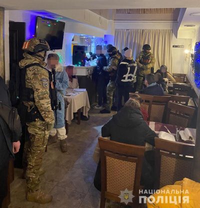 У Києві шахраї облаштували кафе і виманювали там гроші з багатіїв