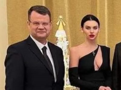 Заступника міністра освіти Гарбарука звільнили після скандалу з відвертим вбранням його помічниці Заступника міністра освіти Гарбарука звільнили після скандалу з відвертим вбранням його помічниці