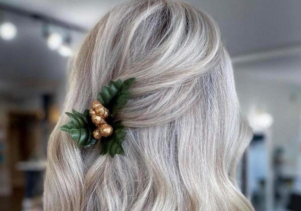 Найгарніші новорічні зачіски 2022, якими неможливо не зачаруватися