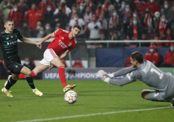 Яремчук розніс ворота Бущана: Динамо прикро програло Бенфіці в матчі Ліги чемпіонів