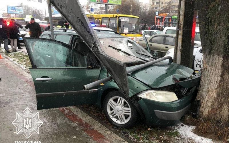 16-річний хлопець у Луцьку йшов від погоні від копів і збив людей на переході: деталі скандального ДТП