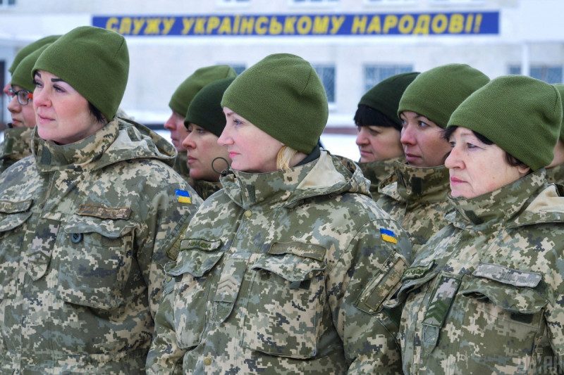 Постановка жінок на військовий облік: військкомати самі визначатимуть процедуру