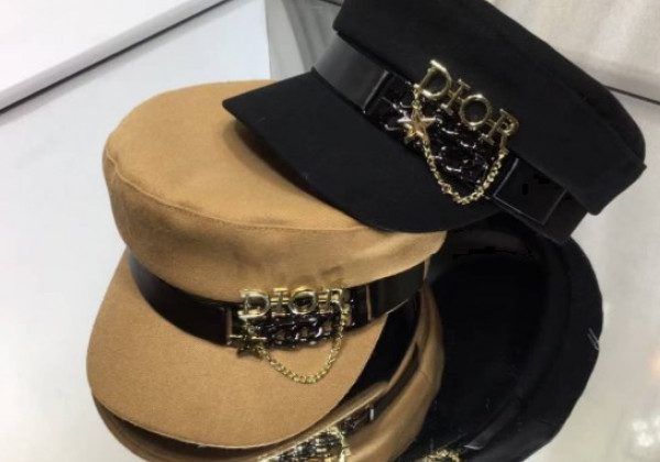 Зимові шапки 2022 жіночі Зимові шапки 2022 жіночі