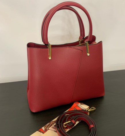 Наймодніші сумки 2022 року Наймодніші сумки 2022 року