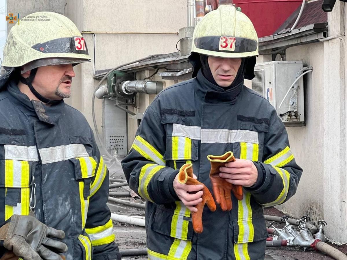 У Вишгороді під Києвом загорівся готельний комплекс У Вишгороді під Києвом загорівся готельний комплекс