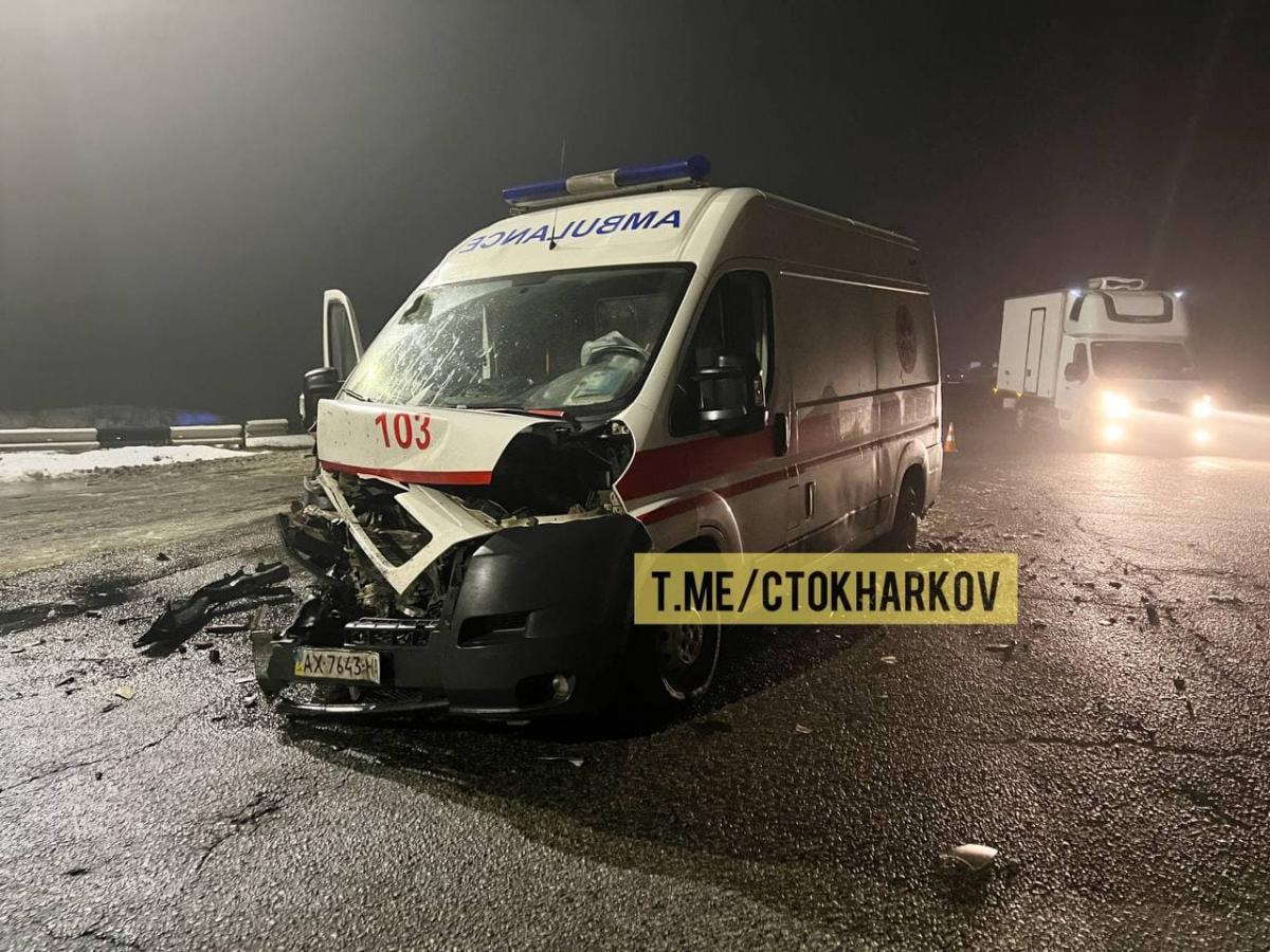 На Харківщині сталося смертельне ДТП за участі швидкої