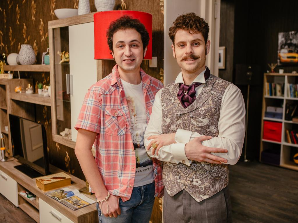 Артур Логай розкрив подробиці зйомок комедійного серіалу від Студії Квартал 95 Дім Бобринських Артур Логай розкрив подробиці зйомок комедійного серіалу від Студії Квартал 95 Дім Бобринських