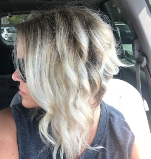 У моду на 2022 рік прийшла стрижка неповторної краси перевернутий боб, що пасує всім У моду на 2022 рік прийшла стрижка неповторної краси перевернутий боб, що пасує всім