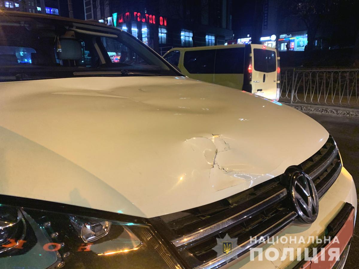 У Рівному водій збив на смерть жінку на переході У Рівному водій збив на смерть жінку на переході