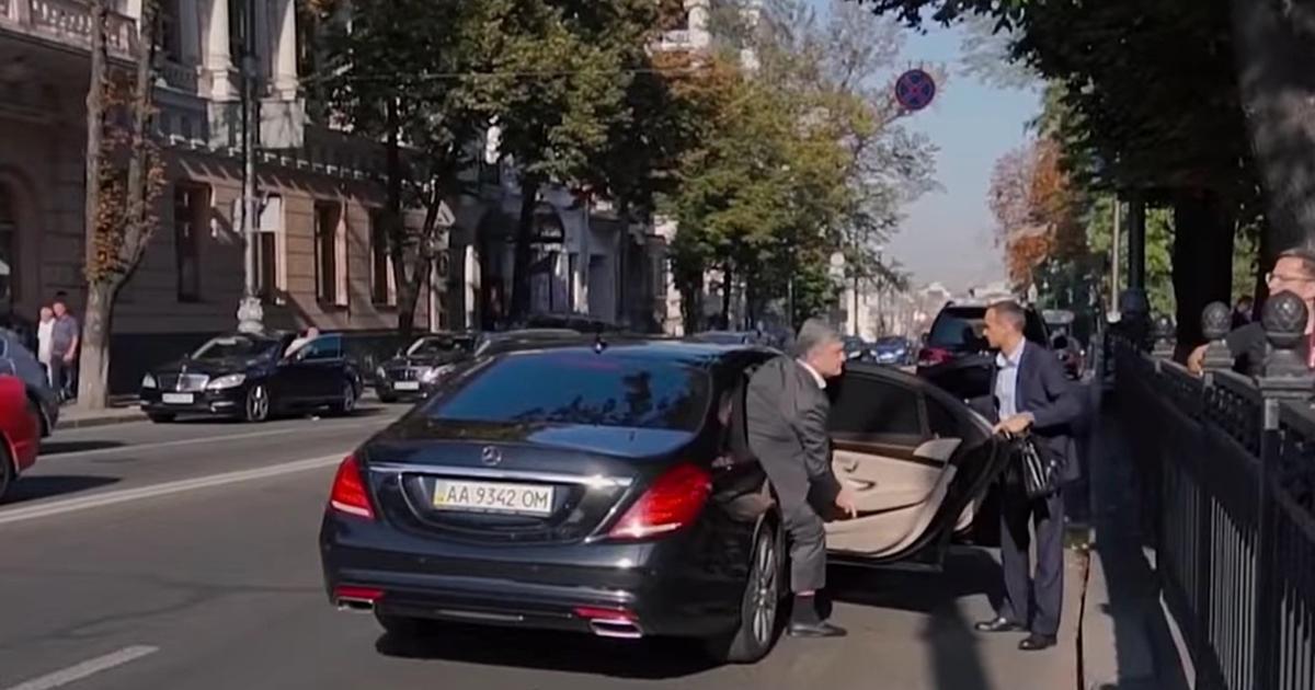 С самолета в суд: в чем обвиняется Порошенко, и почему его шоу-приезд не сулит ничего хорошего Украине