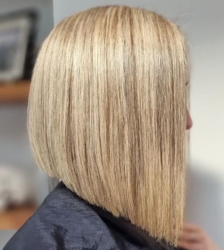 Женские стрижки для круглого лица 2022 Женские стрижки для круглого лица 2022