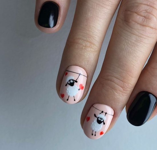 Манікюр на День Валентина 2022