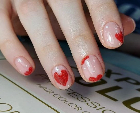 Манікюр на День Валентина 2022
