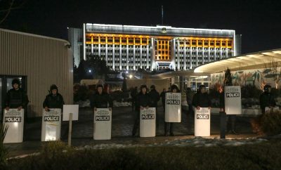 В Алмати військові на БТР і бронемашинах взяли в кільце мітингувальників, почалася перестрілка