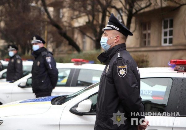 Звільнення 95% особового складу поліції: у відділку заявляють, що копи і далі працюють