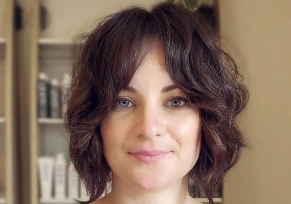 У моду на 2022 рік увійшла дивовижна стрижка шегі з романтичних 70-х, що не потребує укладання