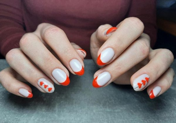 Найгарніший манікюр на День Валентина 2022, що змусить серце битися сильніше