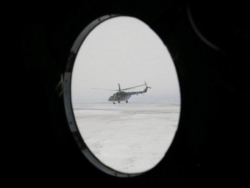 РФ перебрасывает военные вертолеты к границам Украины – The New York Times