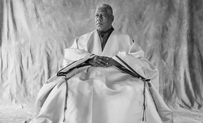 Умер редактор Vogue Андре Леон Телли