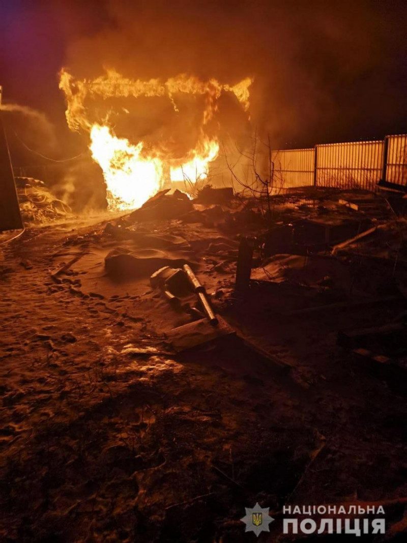 У страшній пожежі на Київщині загинула однорічна дитина: багатодітна 18-річна мати жила в лазні
