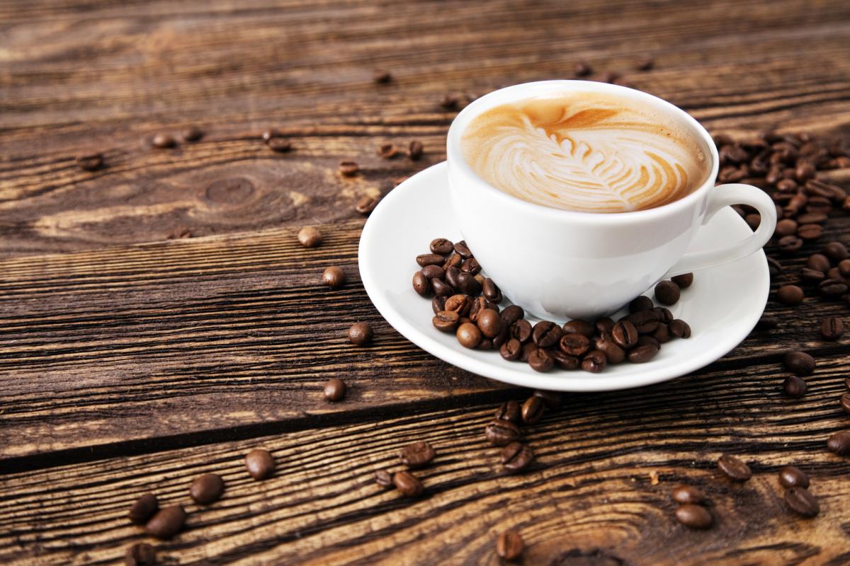 Можно ли пить кофе во время еды - ответ диетолога