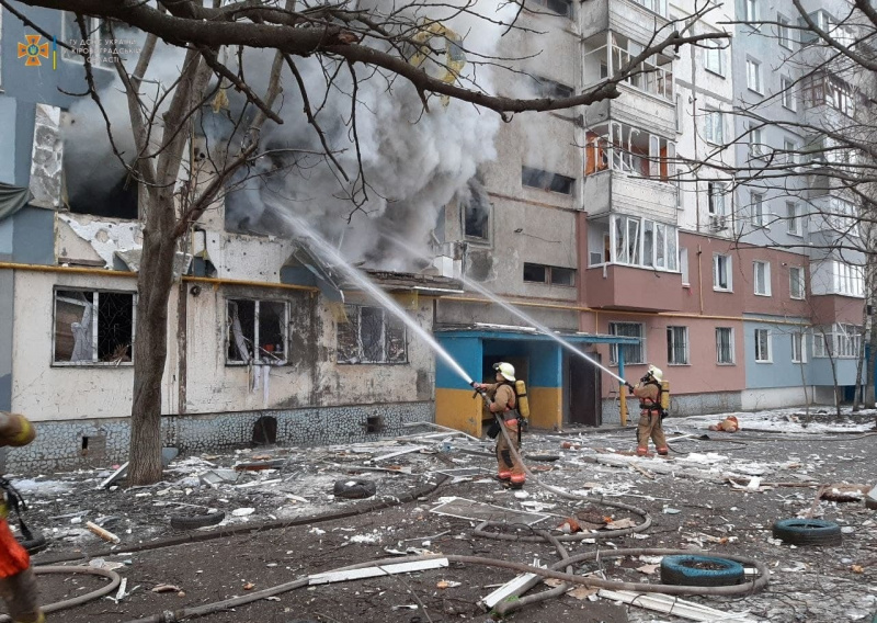 'Сильний запах газу': в Кропивницькому спалахнула багатоповерхівка, є жертва, постраждали діти 'Сильний запах газу': в Кропивницькому спалахнула багатоповерхівка, є жертва, постраждали діти