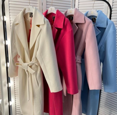 Пальта весна 2022