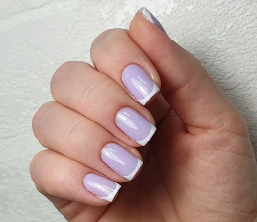 Бузковий манікюр весна 2022