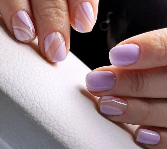 Бузковий манікюр весна 2022