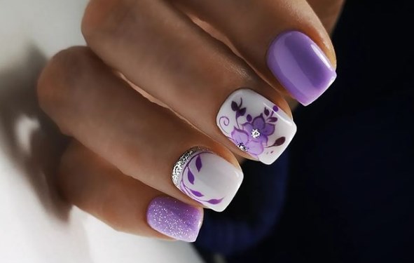 Бузковий манікюр весна 2022