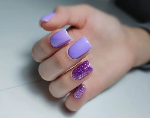 Бузковий манікюр весна 2022