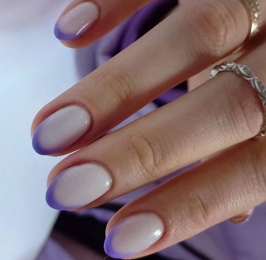 Бузковий манікюр весна 2022