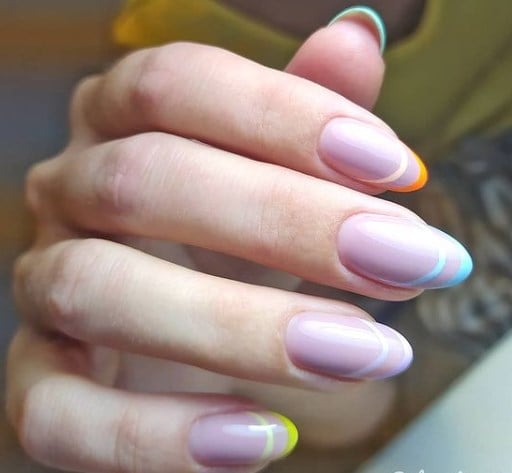 Модний френч 2022 з ефектом омолодження Модний френч 2022 з ефектом омолодження